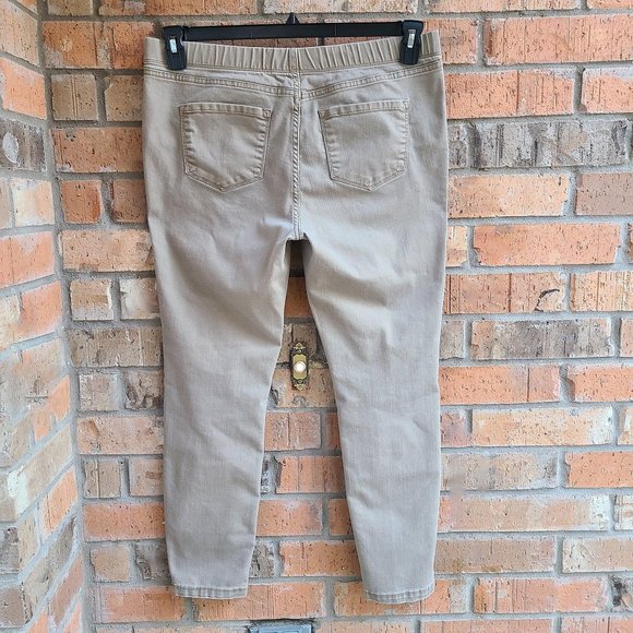 St. John's Bay Womens Pull on Ankle Jeans Skinny Leg Elastic Waist Tan Size 12 - Picture 2 of 8